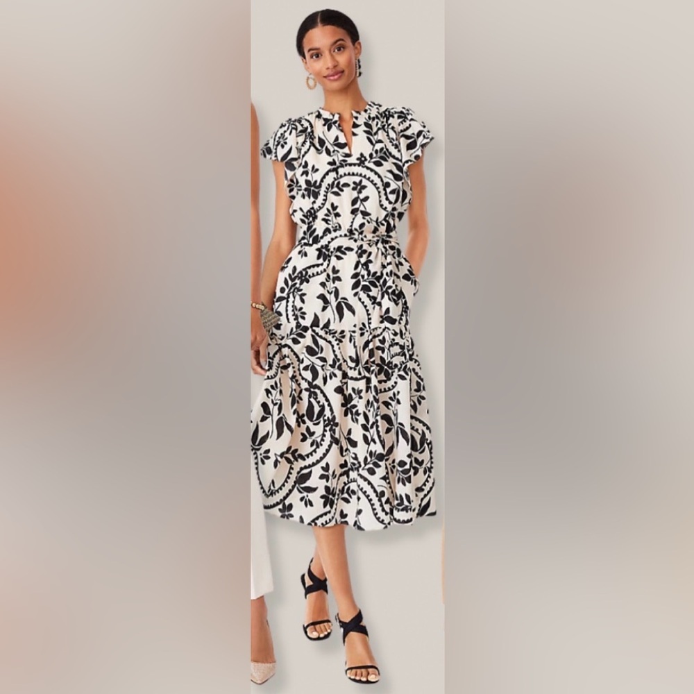 NEW Ann Taylor Floral Leaf Print Tiered dress Cream black Flutter Sleeve sz XS